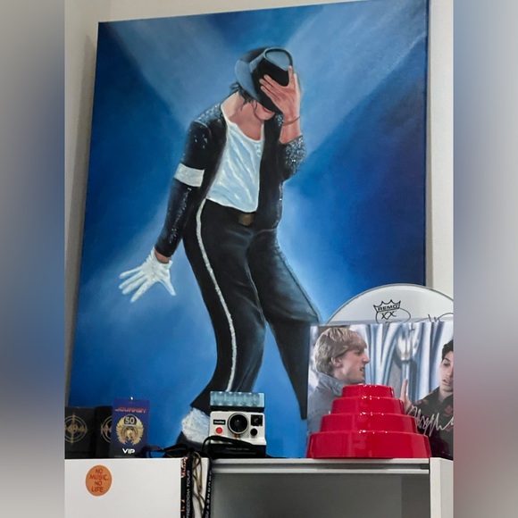 Paintings 2023-2025. New PAINTINGS w/gallery reel. Sized from 32 x 26” to 5 x 5“ - Picture 14 of 17